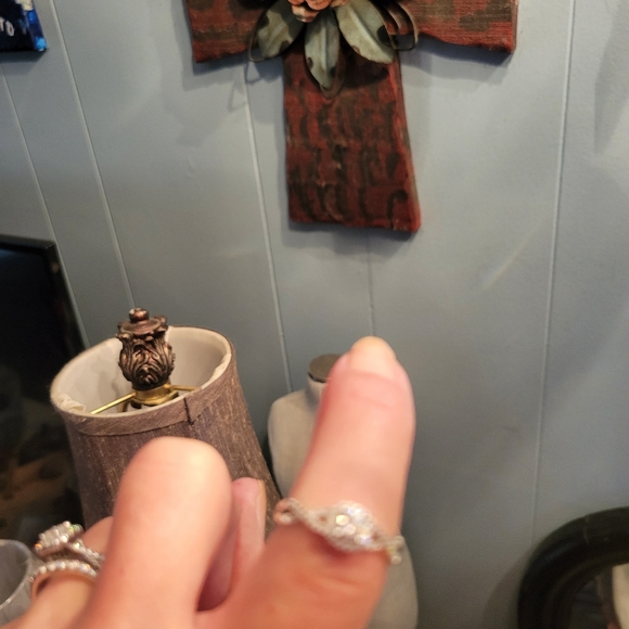 Nwot size 8 cubic zirconia promise ring or engagement - Picture 4 of 6